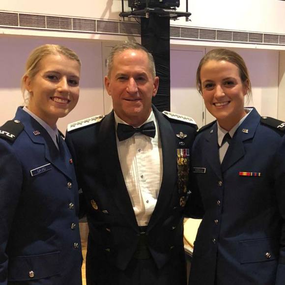 Meet your Posher, Erin - Picture 1 of 1